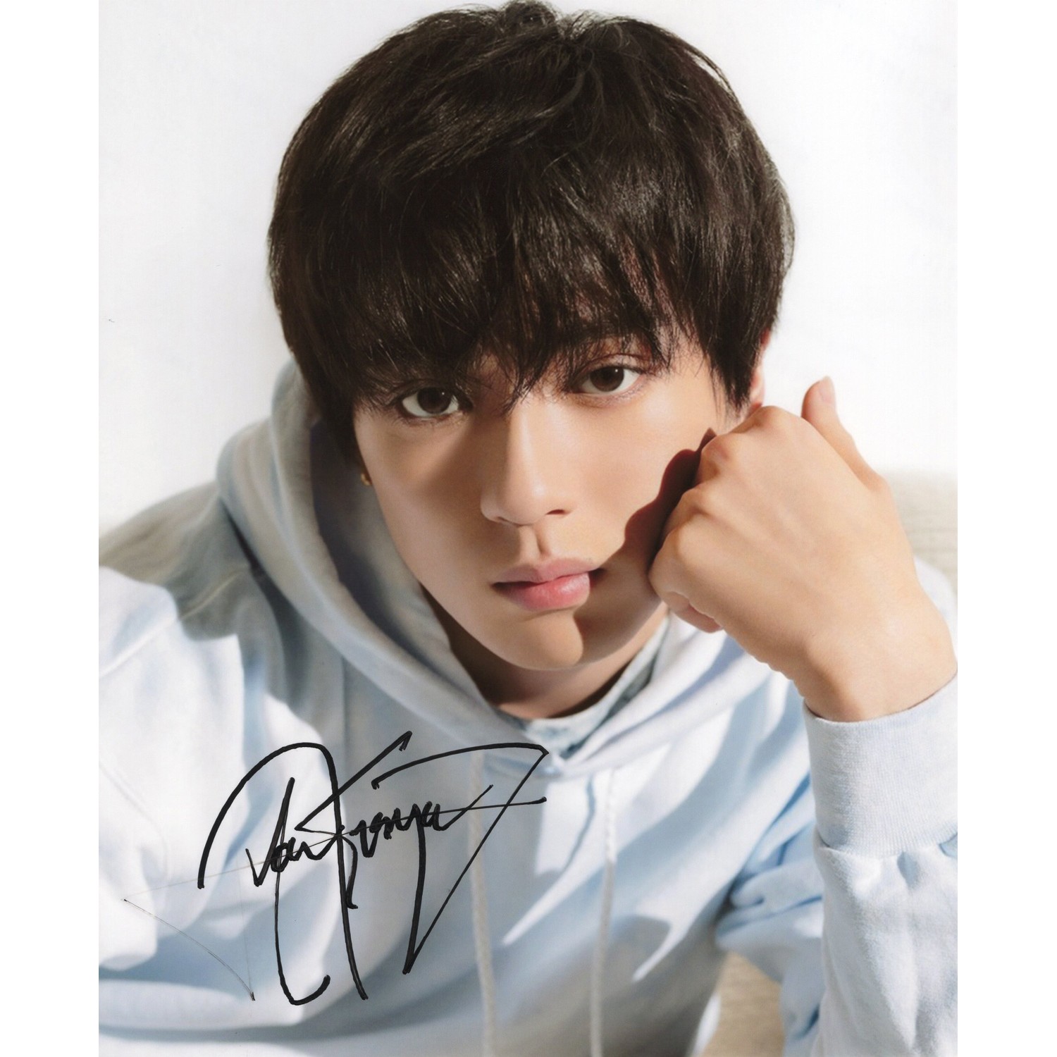 新田真剣佑 サイン